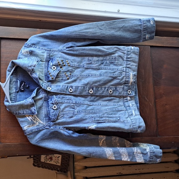 Art Class size med distressed w gromett detail w painted guitar blue jean jacket - Picture 1 of 6